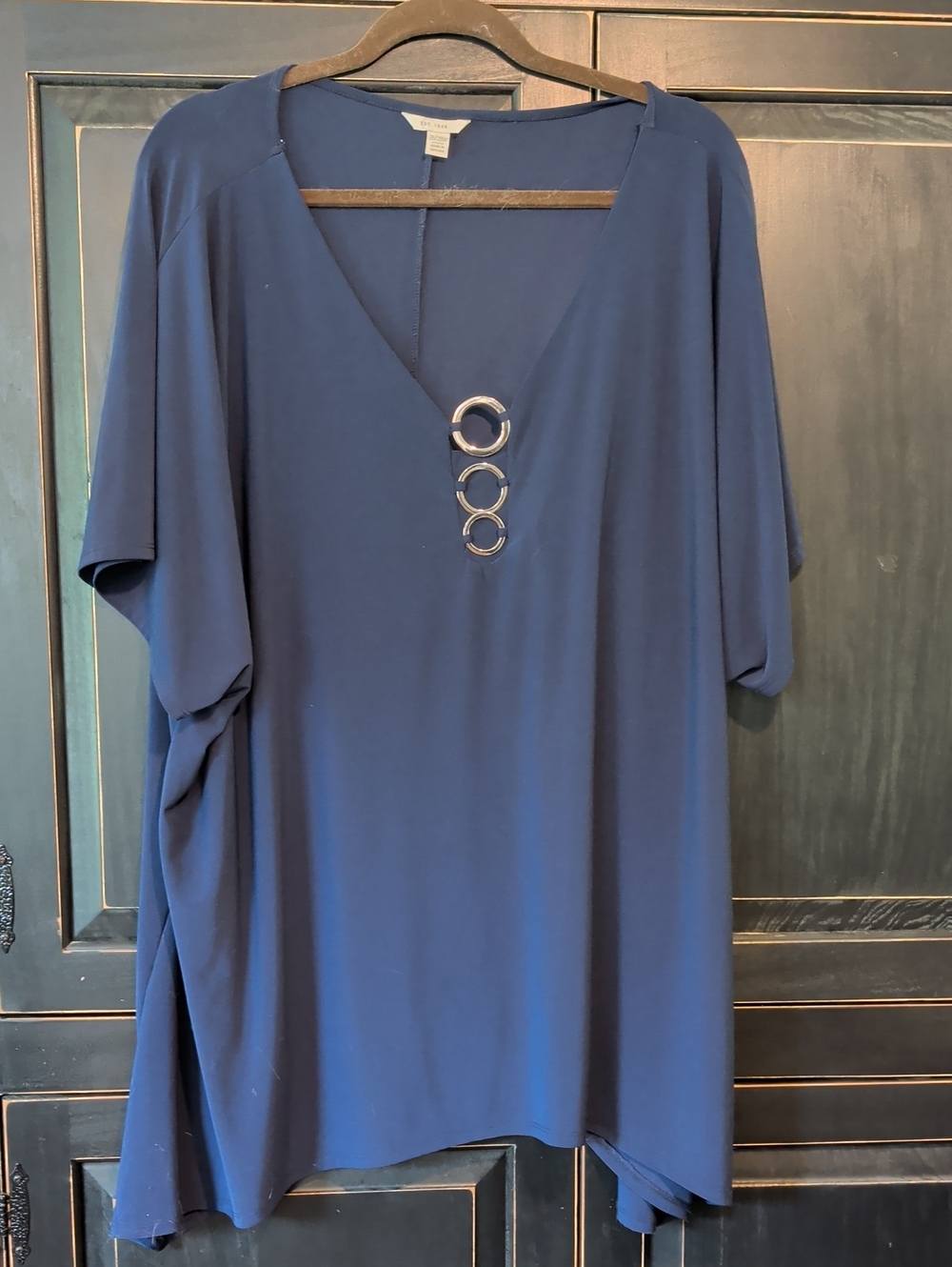 Plus Size Navy Blue V-Neck Tunic with Ring Accent